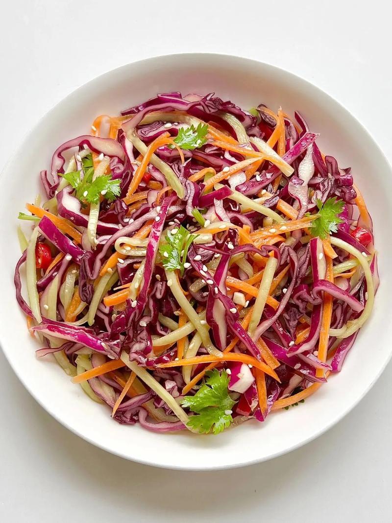 紫甘蓝的做法大全(紫甘蓝的做法大全家常打粥怎么做)