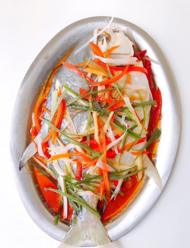 清蒸平鱼的做法(清蒸平鱼的做法和步骤鱼的做法窍门)