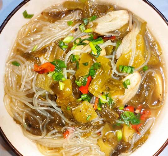 酸辣粉丝汤的做法(酸辣粉丝汤的做法窍门)