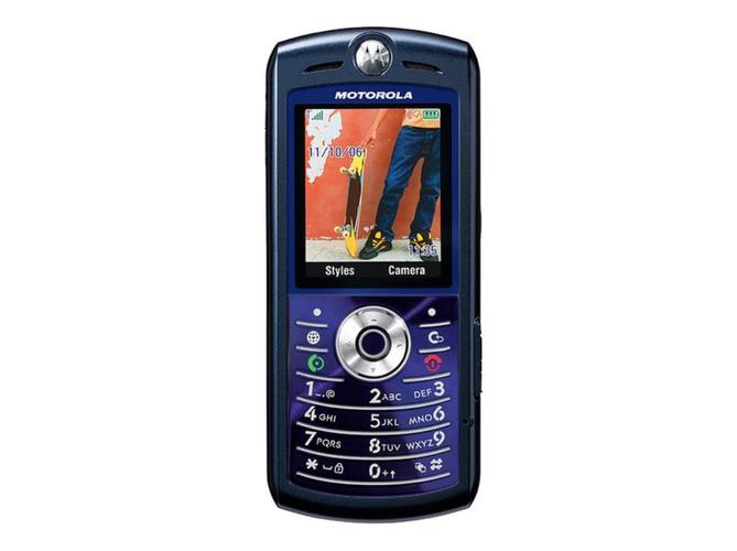 摩托罗拉l7手机（摩托罗拉l7手机拍照有美颜吗）