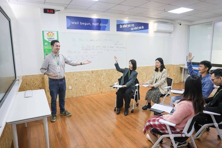 成人英语培训(成人英语培训班学校)