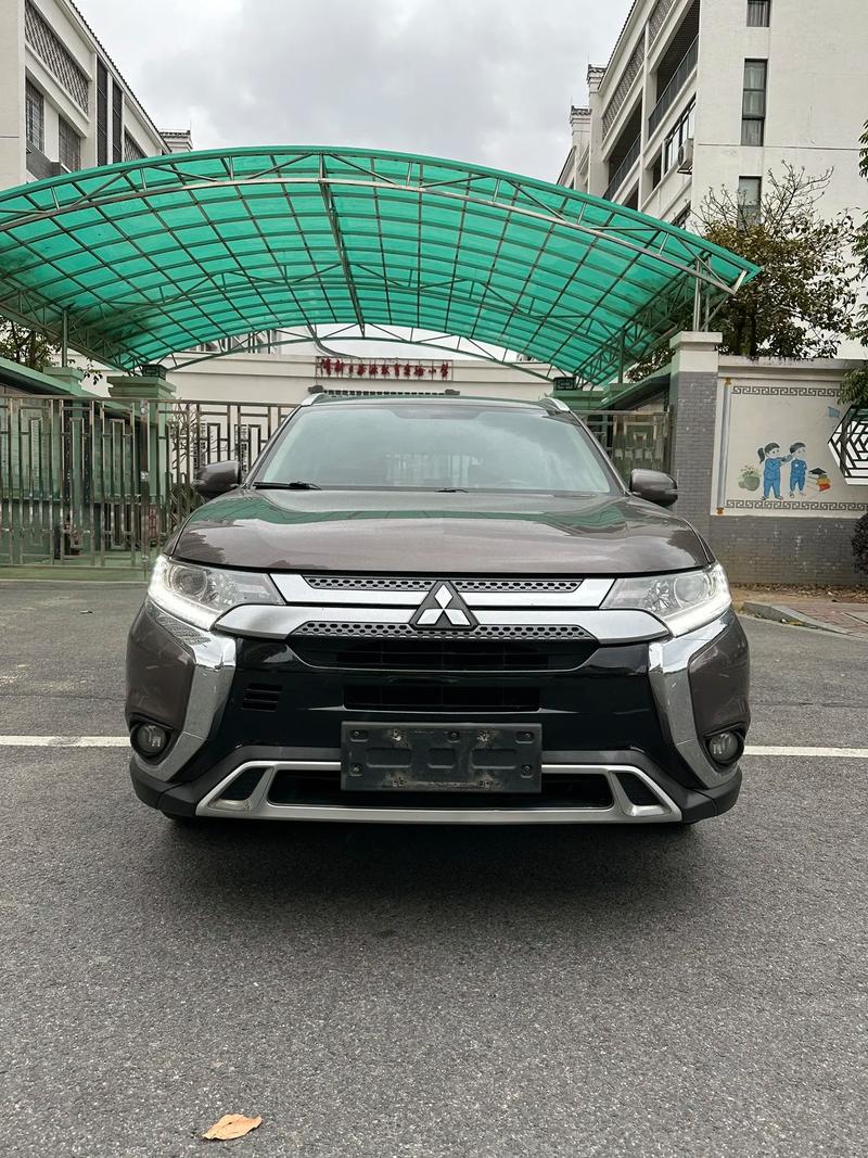 三菱汽车suv(三菱汽车suv标志)