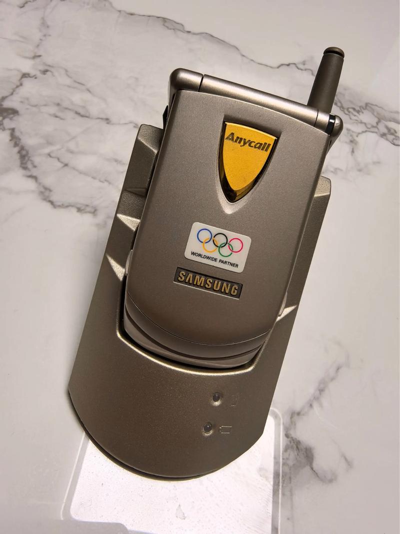 三星伯爵手机(三星伯爵手机怎么样)