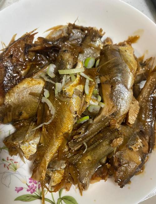 黄花鱼的做法视频(黄花鱼做法视频红烧黄花鱼做法视频)