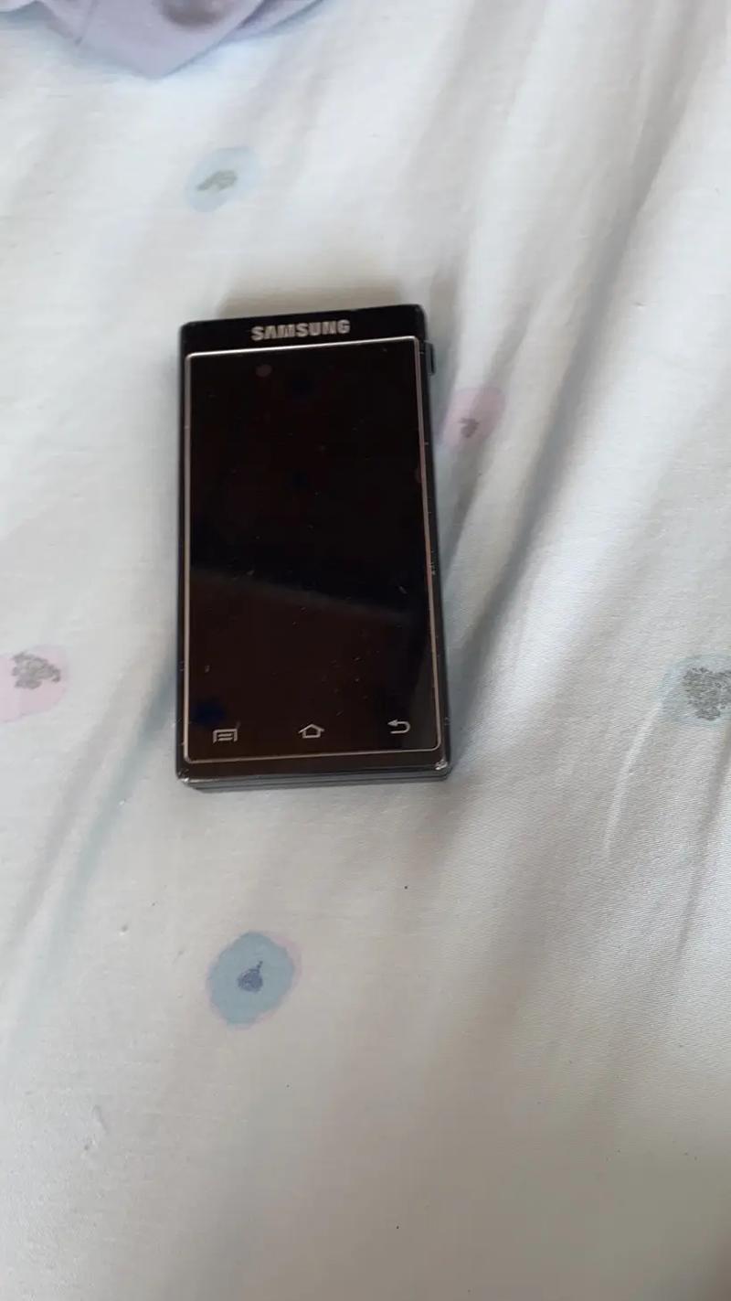 三星手机w999报价（三星w999原价多少钱）