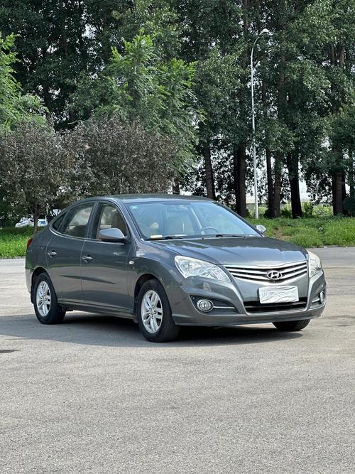 悦动汽车(悦动汽车价格及图片)